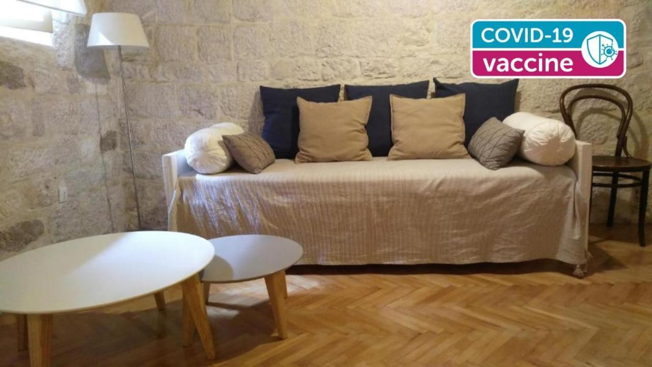 Rooms Livia Trogir Zewnętrze zdjęcie
