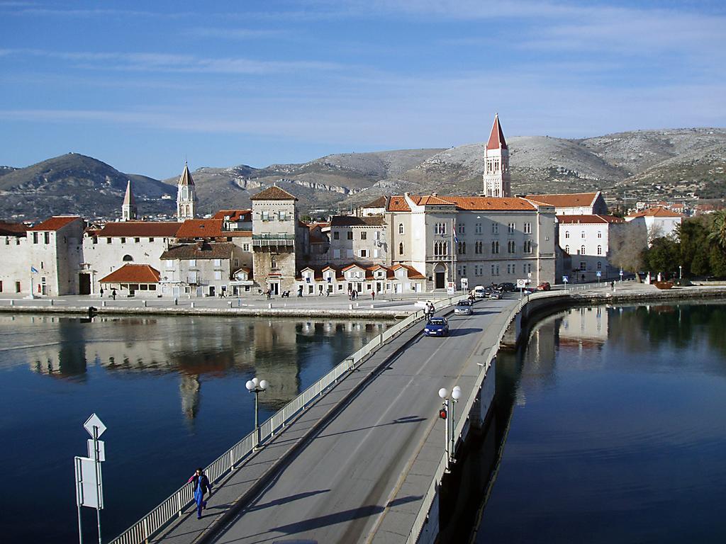 Rooms Livia Trogir Zewnętrze zdjęcie