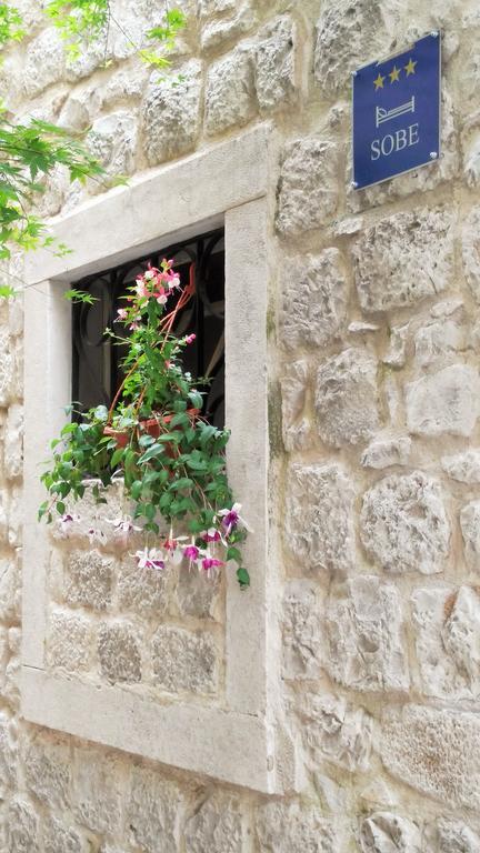 Rooms Livia Trogir Zewnętrze zdjęcie